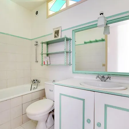 Appartamento Charming Apartment L006